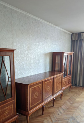 Продам трехкомнатную (3-комн.) квартиру, Профсоюзная ул, 8, Москва г
