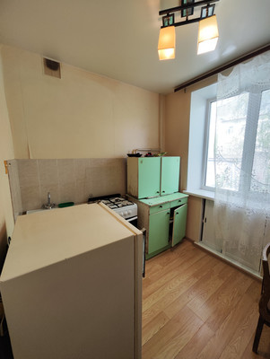Продам трехкомнатную (3-комн.) квартиру, Черных ул, 1, Нижний Тагил г