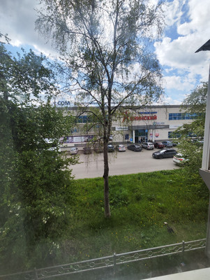 Продам трехкомнатную (3-комн.) квартиру, Черных ул, 1, Нижний Тагил г