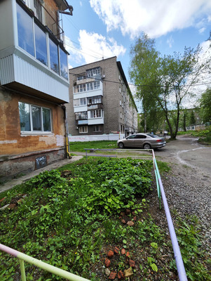Продам трехкомнатную (3-комн.) квартиру, Черных ул, 1, Нижний Тагил г