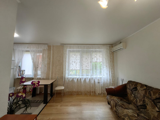 Продам однокомнатную (1-комн.) квартиру, Степная ул, 143, Волгодонск г