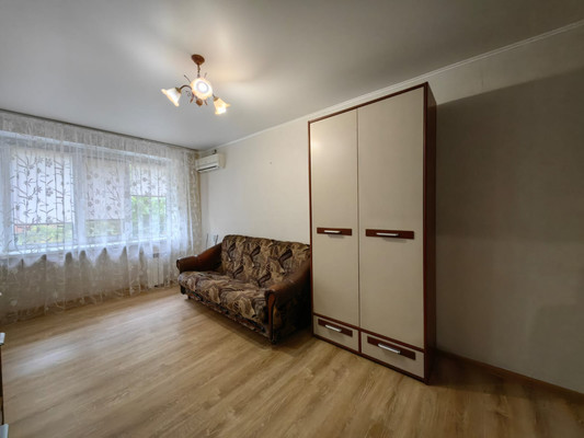 Продам однокомнатную (1-комн.) квартиру, Степная ул, 143, Волгодонск г