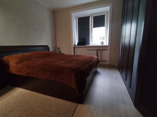 Продам трехкомнатную (3-комн.) квартиру, Таганрогская ул, 120к2, Ростов-на-Дону г