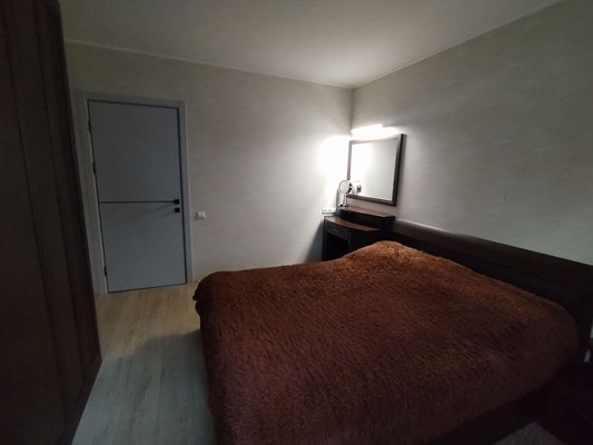 Продам трехкомнатную (3-комн.) квартиру, Таганрогская ул, 120к2, Ростов-на-Дону г