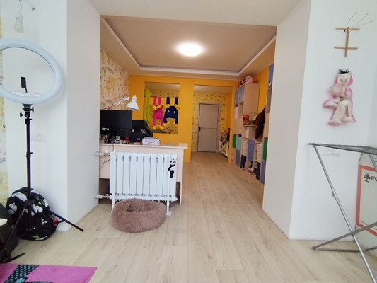 Продам трехкомнатную (3-комн.) квартиру, Таганрогская ул, 120к2, Ростов-на-Дону г