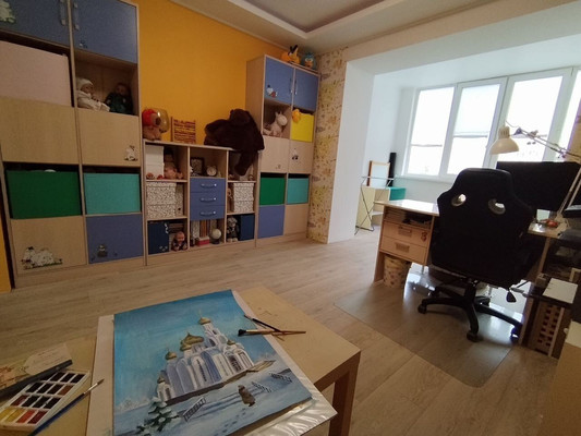 Продам трехкомнатную (3-комн.) квартиру, Таганрогская ул, 120к2, Ростов-на-Дону г