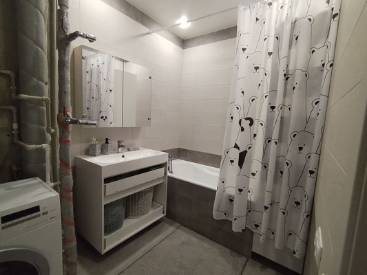 Продам трехкомнатную (3-комн.) квартиру, Таганрогская ул, 120к2, Ростов-на-Дону г