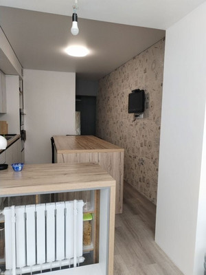 Продам трехкомнатную (3-комн.) квартиру, Таганрогская ул, 120к2, Ростов-на-Дону г