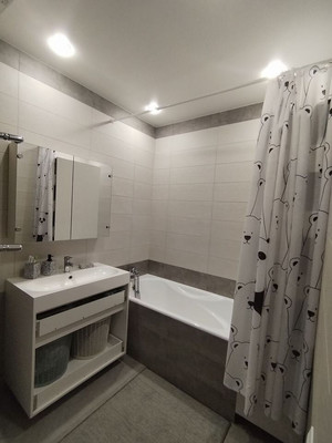 Продам трехкомнатную (3-комн.) квартиру, Таганрогская ул, 120к2, Ростов-на-Дону г
