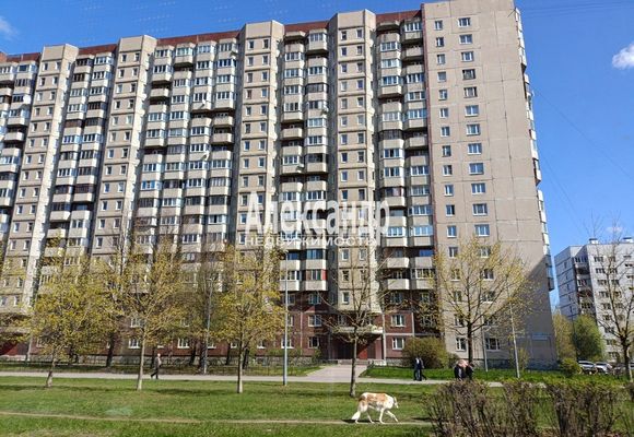 Продам двухкомнатную (2-комн.) квартиру, Комендантский пр-кт, 37к1, Санкт-Петербург г
