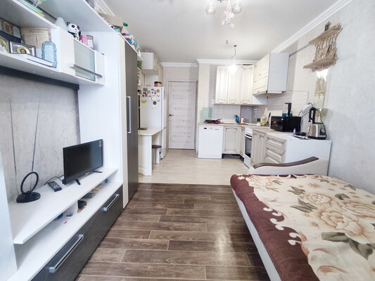 Продам двухкомнатную (2-комн.) квартиру, Павла Корчагина ул, 232к1, Киров г