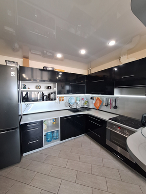 Продам двухкомнатную (2-комн.) квартиру, Мостовицкая ул, 1, Киров г