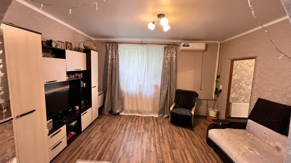 Продам трехкомнатную (3-комн.) квартиру, Школьная ул, 1/3, Ростов-на-Дону г