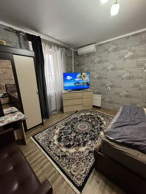 Продам трехкомнатную (3-комн.) квартиру, Школьная ул, 1/3, Ростов-на-Дону г