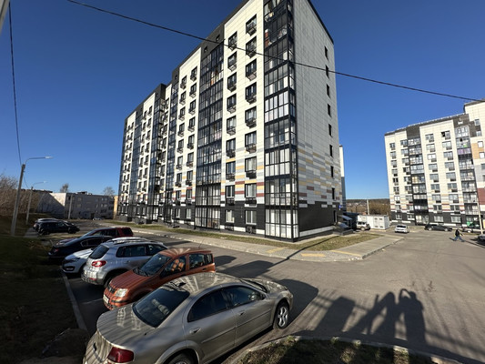 Продам двухкомнатную (2-комн.) квартиру, Шлюзовая ул, 8к1, Икша рп