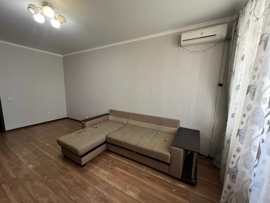 Продам однокомнатную (1-комн.) квартиру, им. Александра Покрышкина ул, 2/2, Краснодар г