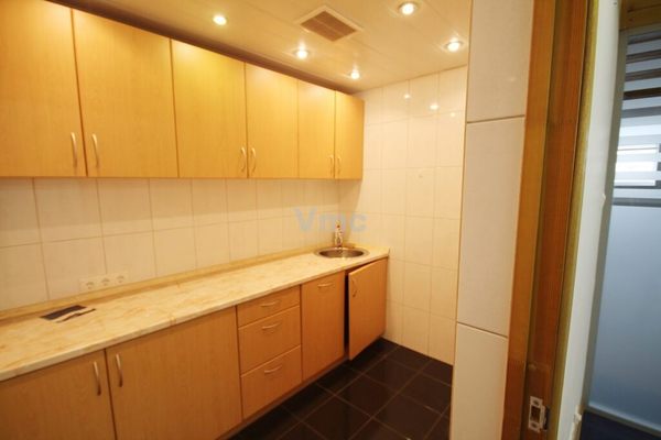 Продам офисное помещение 138 м2, Большая Садовая ул, 10, Москва г