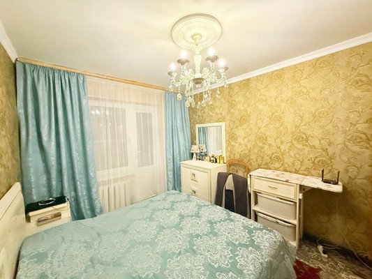 Продам трехкомнатную (3-комн.) квартиру, Калинина ул, 250кБ, Нальчик г