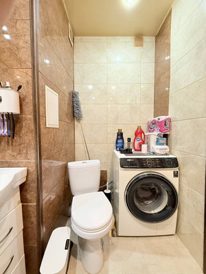 Продам трехкомнатную (3-комн.) квартиру, Калинина ул, 250кБ, Нальчик г