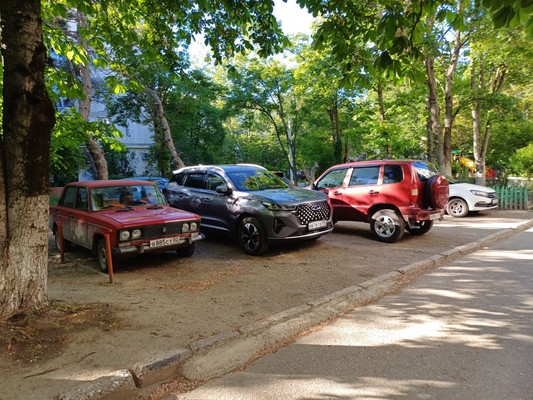 Продам трехкомнатную (3-комн.) квартиру, Заводской пер, 44, Симферополь г