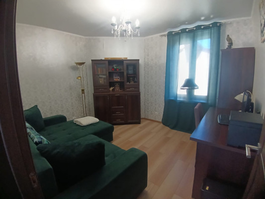 Продам трехкомнатную (3-комн.) квартиру, Мира ул, 2, Калининград г