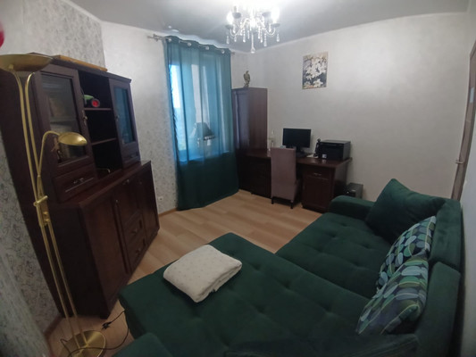 Продам трехкомнатную (3-комн.) квартиру, Мира ул, 2, Калининград г