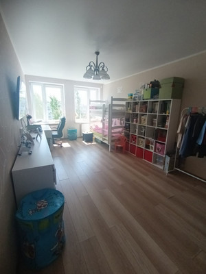 Продам трехкомнатную (3-комн.) квартиру, Мира ул, 2, Калининград г