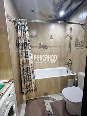 Продам однокомнатную (1-комн.) квартиру, Воронцовский б-р, 14к3, Мурино п