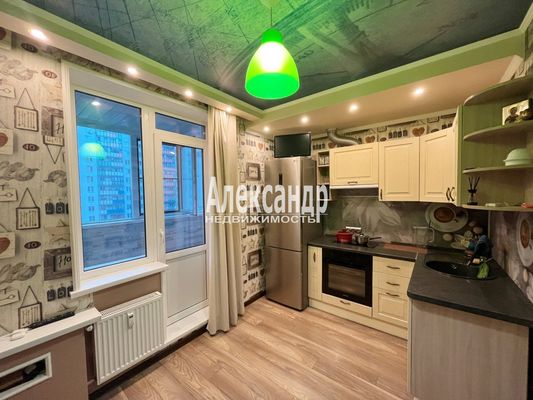 Продам однокомнатную (1-комн.) квартиру, Воронцовский б-р, 14к3, Мурино п
