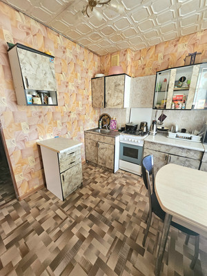 Продам двухкомнатную (2-комн.) квартиру, 19, Лесное п
