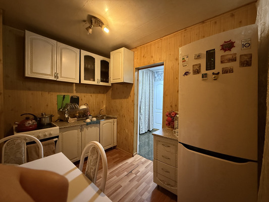 Продам двухкомнатную (2-комн.) квартиру, Эльбрусская ул, 19, Нальчик г
