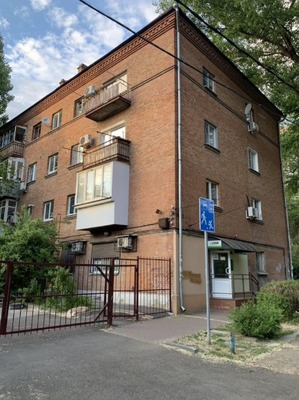 Продам трехкомнатную (3-комн.) квартиру, Халтуринский пер, 159-63, Ростов-на-Дону г