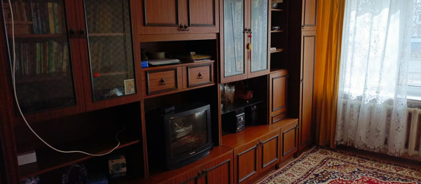 Продам трехкомнатную (3-комн.) квартиру, Таганрогская ул, 124/2, Ростов-на-Дону г