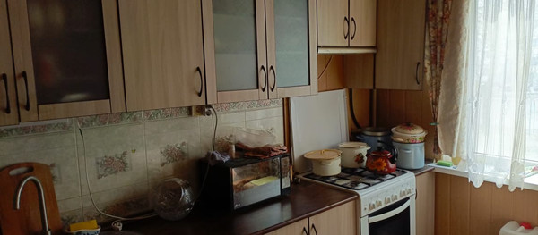 Продам трехкомнатную (3-комн.) квартиру, Таганрогская ул, 124/2, Ростов-на-Дону г