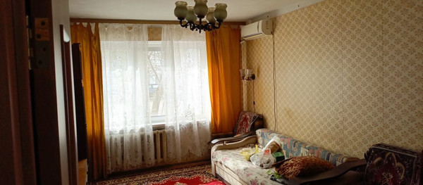 Продам трехкомнатную (3-комн.) квартиру, Таганрогская ул, 124/2, Ростов-на-Дону г