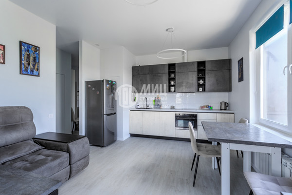 Продам трехкомнатную (3-комн.) квартиру, Варшавское ш, 168к7, Москва г
