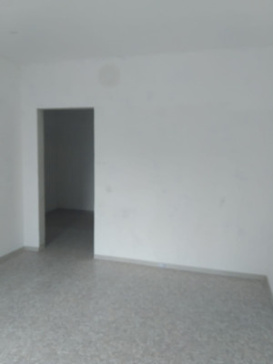 Продам двухкомнатную (2-комн.) квартиру, Лесопарковая ул, 43к1, Красноярск г