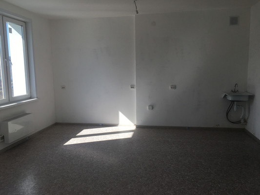 Продам двухкомнатную (2-комн.) квартиру, Лесопарковая ул, 43к1, Красноярск г