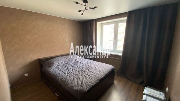 Продам двухкомнатную (2-комн.) квартиру, Екатерининская ул, 12, Мурино п