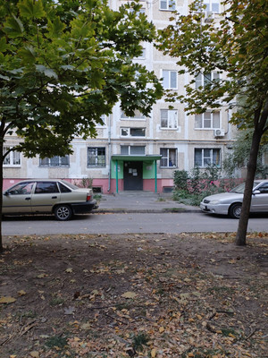 Продам трехкомнатную (3-комн.) квартиру, Туполева ул, 20, Ростов-на-Дону г