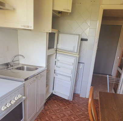 Продам трехкомнатную (3-комн.) квартиру, Зорге ул, 52, Ростов-на-Дону г