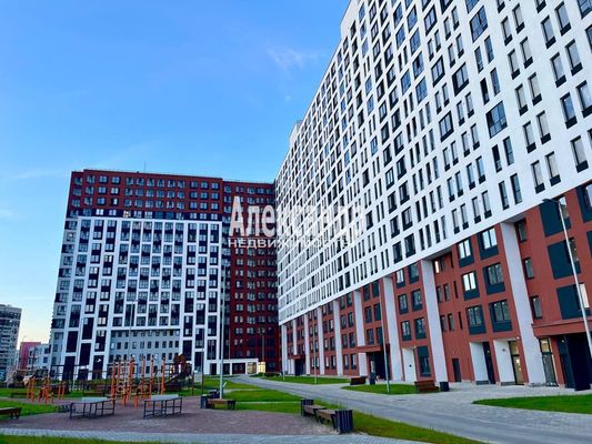 Продам однокомнатную (1-комн.) квартиру, Шоссе в Лаврики ул, 53к2, Мурино п
