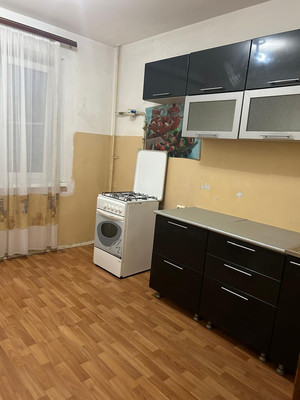 Продам трехкомнатную (3-комн.) квартиру, Таганрогская ул, 143/6, Ростов-на-Дону г