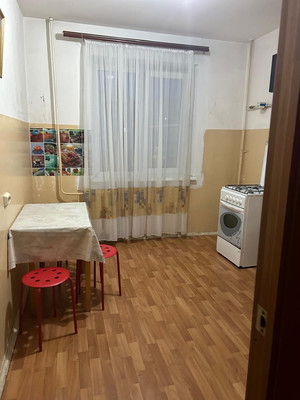 Продам трехкомнатную (3-комн.) квартиру, Таганрогская ул, 143/6, Ростов-на-Дону г
