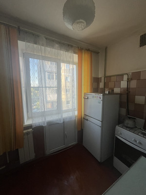 Продам двухкомнатную (2-комн.) квартиру, Победы пр-кт, 81, Каменск-Уральский г