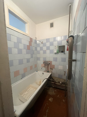 Продам двухкомнатную (2-комн.) квартиру, Победы пр-кт, 81, Каменск-Уральский г
