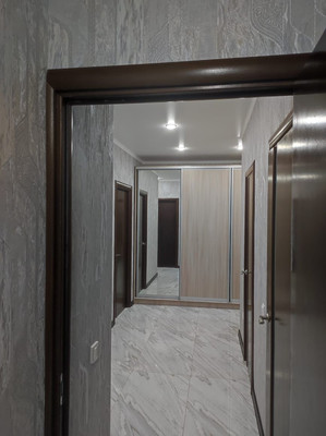 Продам трехкомнатную (3-комн.) квартиру, им. Героя Георгия Бочарникова ул, 8к2, Краснодар г