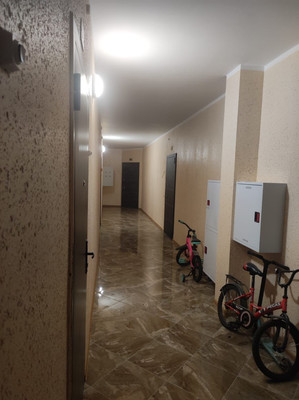 Продам трехкомнатную (3-комн.) квартиру, им. Героя Георгия Бочарникова ул, 8к2, Краснодар г