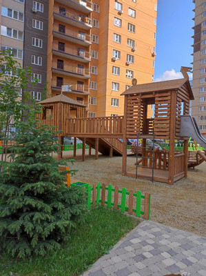 Продам трехкомнатную (3-комн.) квартиру, им. Героя Георгия Бочарникова ул, 8к2, Краснодар г
