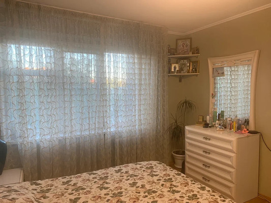 Продам трехкомнатную (3-комн.) квартиру, им. Стасова ул, 130, Краснодар г